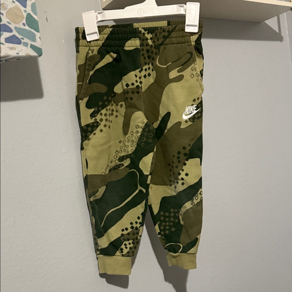 Nike Kids Camouflage Joggers - Olive Green